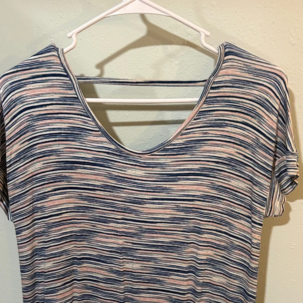 NWT LuLaRoe Blue and Pink Wave Pattern Long Dress - Short Sleeve - Macy Style - Picture 4 of 10